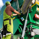 As Centrais de Valorização de Resíduos mostram como o descarte pode virar oportunidade econômica e ambiental — uma transformação acompanhada pela Versa Engenharia Ambiental Ltda.